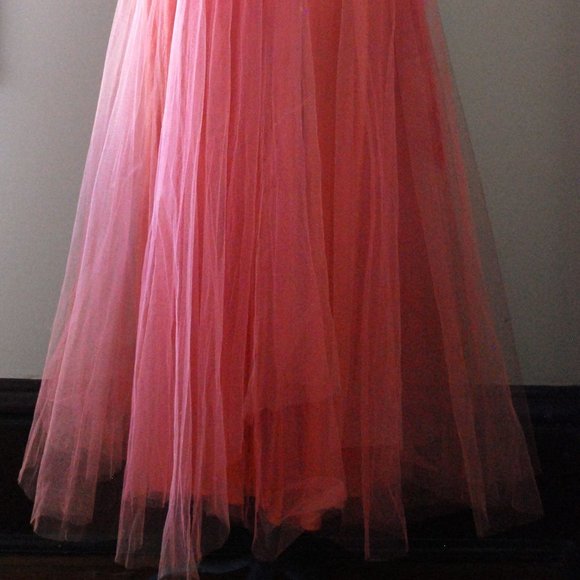 Crinoline Rose Strapless Dress - Picture 5 of 9